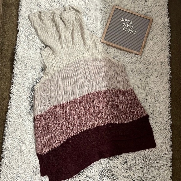 Knox Rose sleeveless funnel neck sweater. - Picture 2 of 2